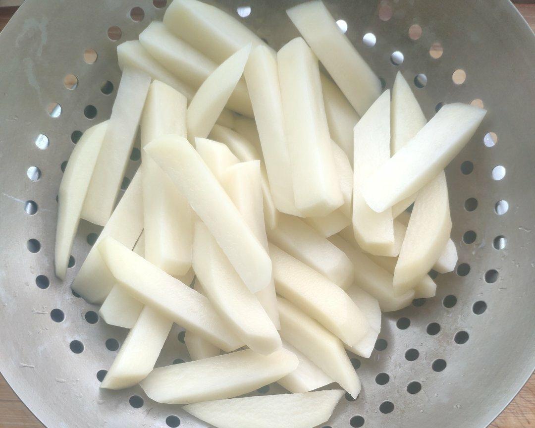 青蒜烧土豆条
