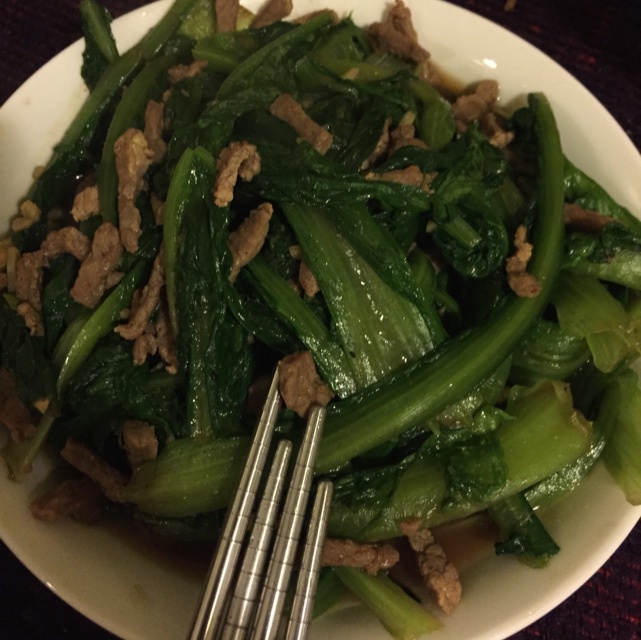 闹你丫子做的肉炒油麦菜
