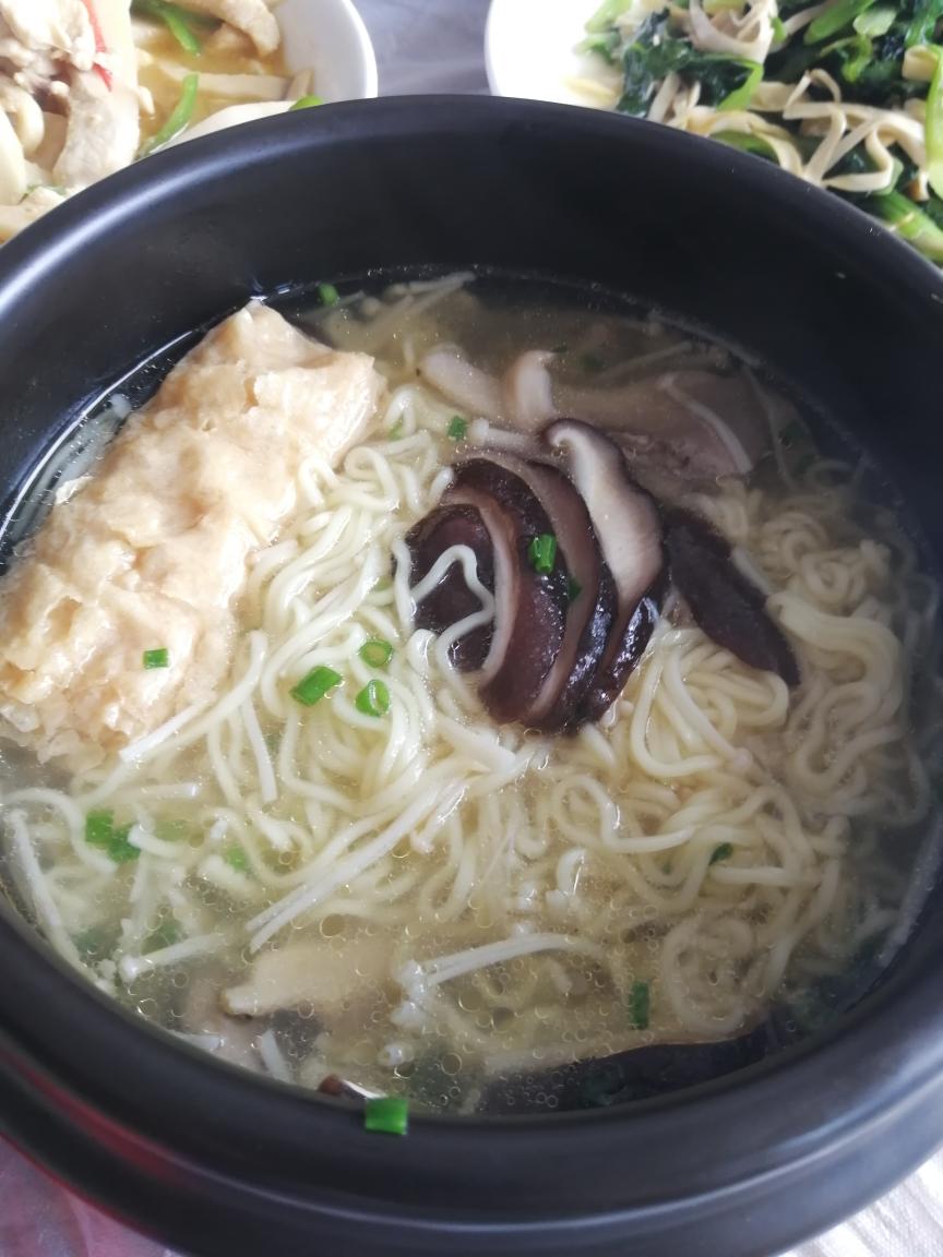三鲜菌菇面