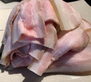 【温馨煮艺】回锅肉的做法 步骤2