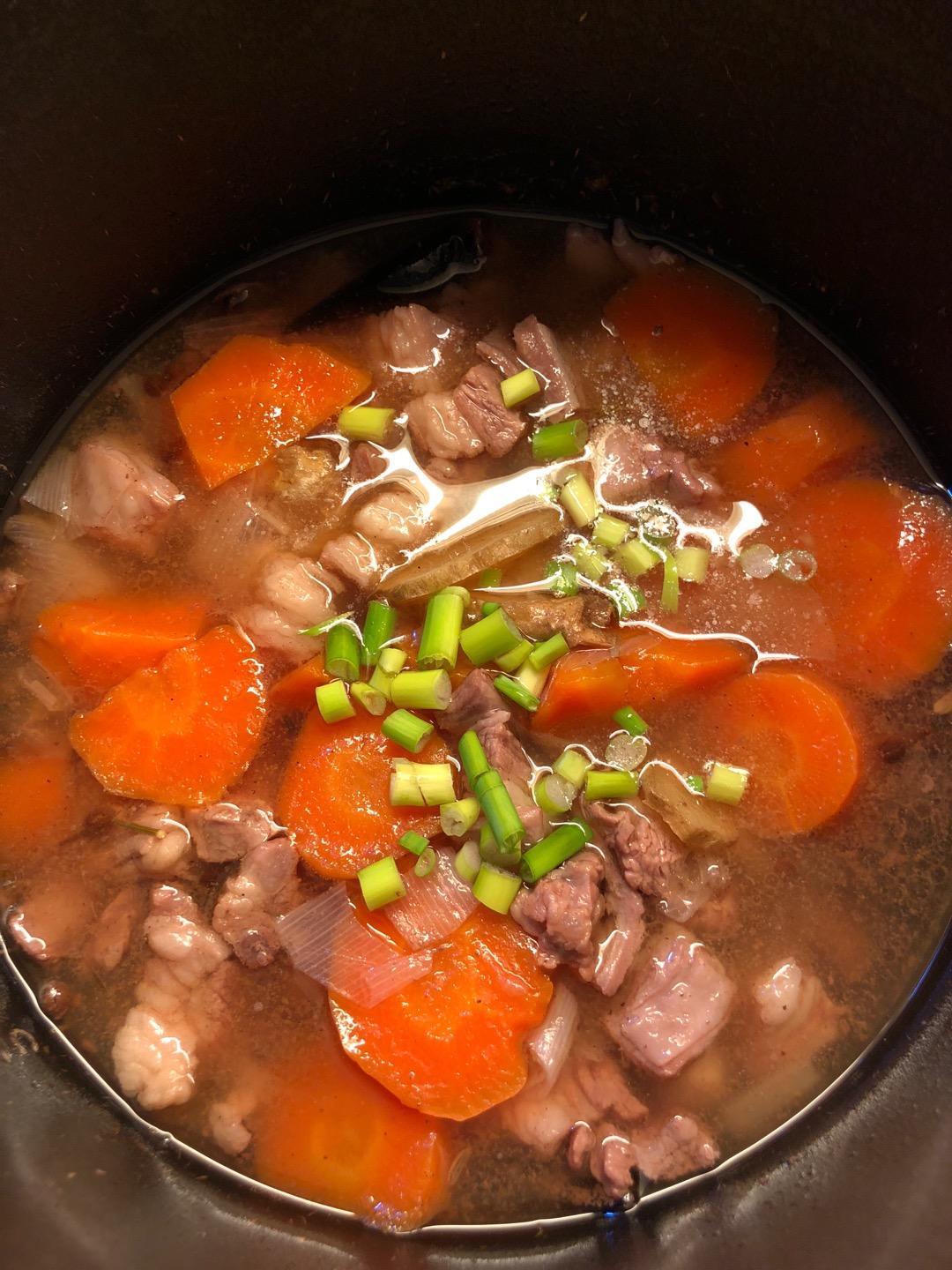 手机用户4625_r89t做的胡萝卜炖羊肉