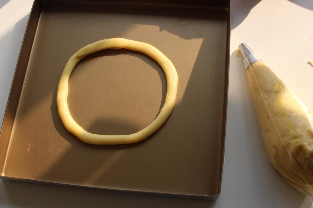 【高颜值的花环泡芙的做法步骤图，怎么做好吃】鲁卡小宝-制作