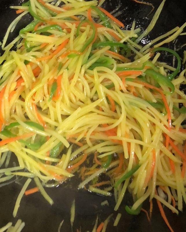 魏千彭做的土豆丝