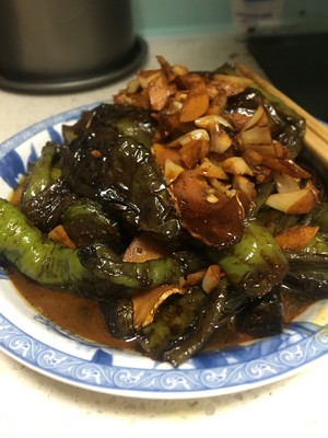 减脂期配菜虎皮辣子少油版给难以下咽的杂粮加一点颜色的做法 步骤12