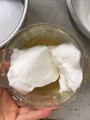 ‼️奶香十足的红茶戚风的做法 步骤10