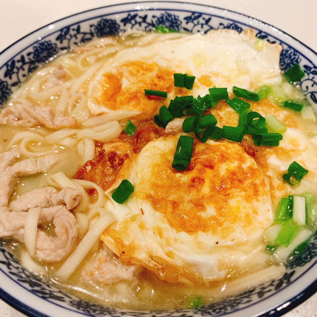 猎猎丁做的荷包蛋肉丝面(好朋友,也好吃到没朋友)