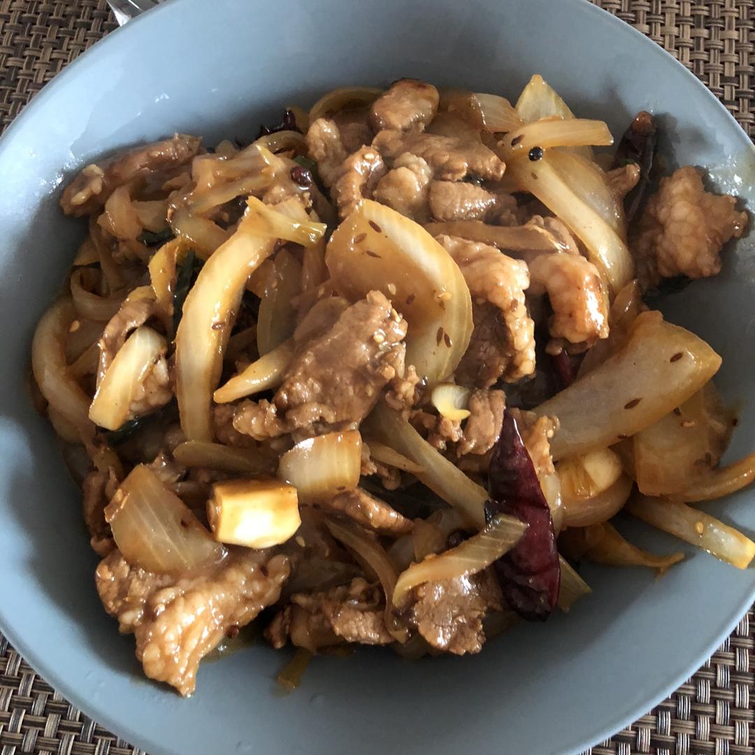 美味喵小姐做的孜然羊肉