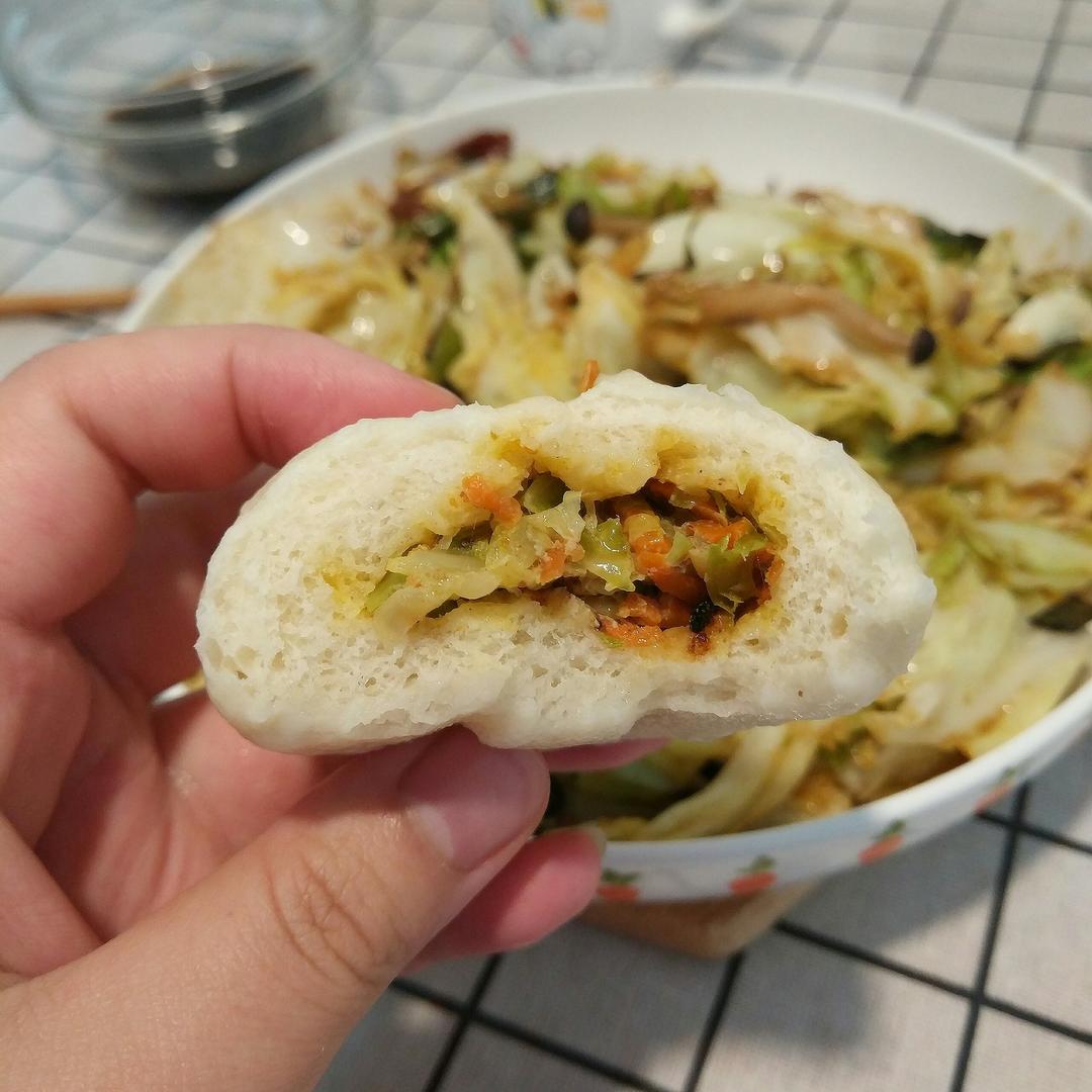 喵饼儿做的素卷心菜包子