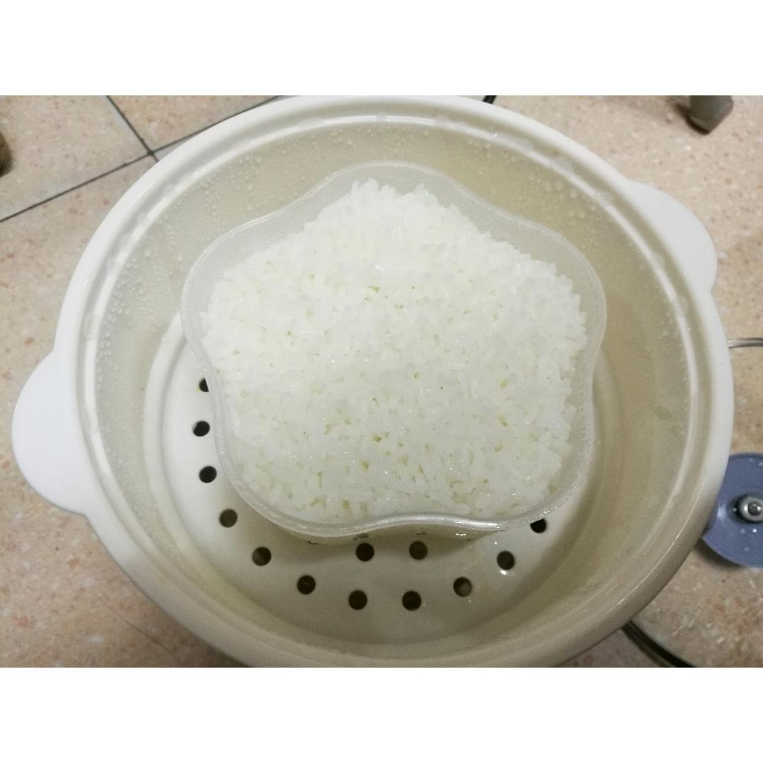 蒸米饭(电煮锅版) 荭蓼君做的蒸米饭(电煮锅版) 200w档放了一厘米的水