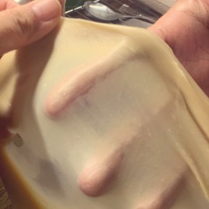 拯救时间不够的烘培爱好者,隔夜二发的牛油排包的做法 步骤3