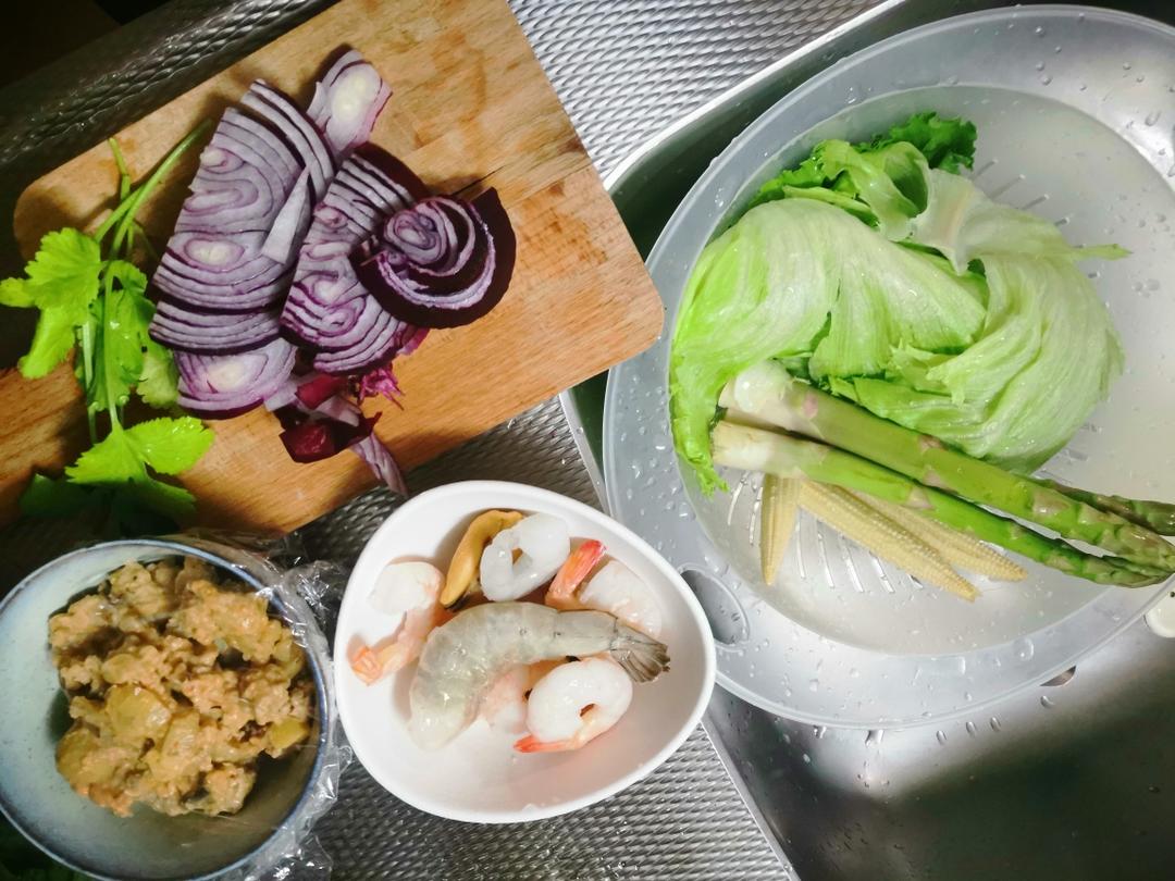 『一人食』-经期暖身又减脂-冬阴功海鲜汤的做法 步骤4