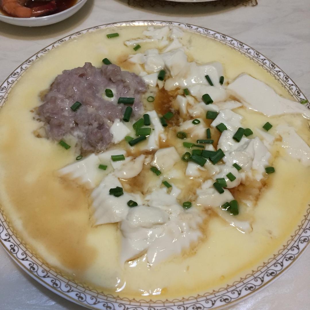 小霞霞猪做的肉沫豆腐鸡蛋羹