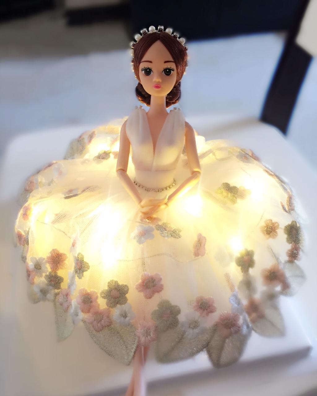 烘培之我爱做的婚纱娃娃蛋糕