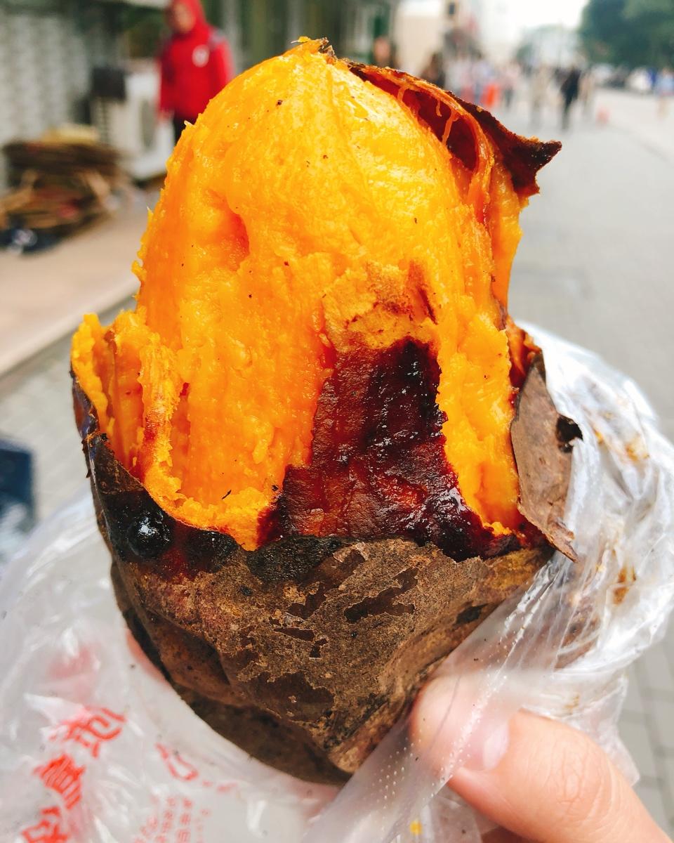 小鹿少校做的烤红薯