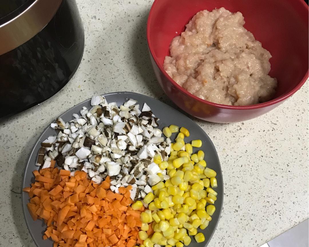 减肥餐之无油版鸡胸肉蔬菜饼