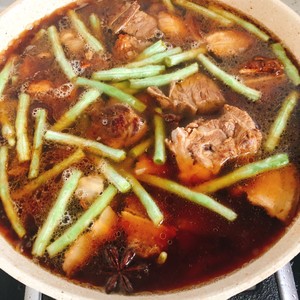 家常豆角焖面的做法 步骤10