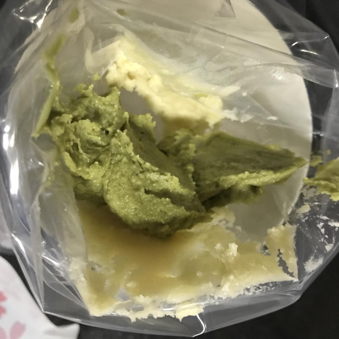 【【圣诞】抹茶唧花曲奇的做法步骤图】kk_recipe-制作