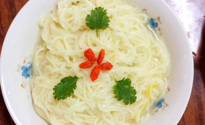 食谱版易消化儿童潮阳八道炒鹅肉饭图片