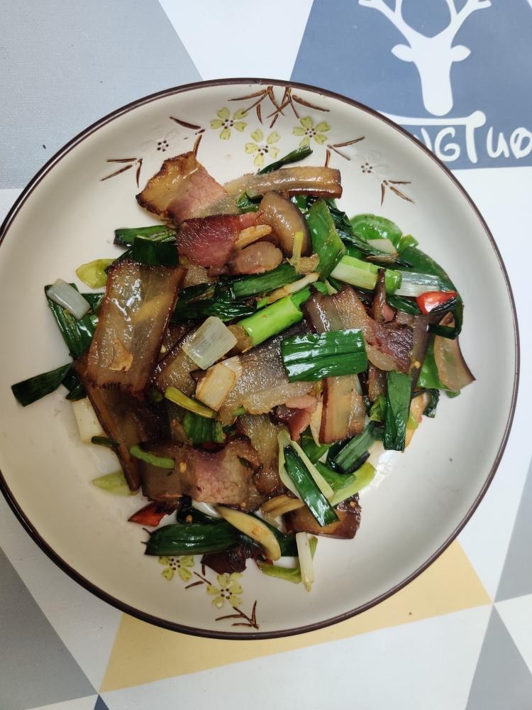 蒜苗炒腊肉