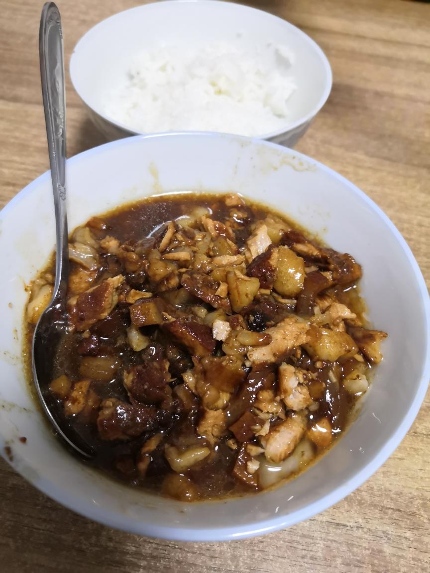 腊汁肉拌饭