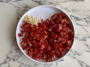 北非蛋Shakshuka,米其林厨师Yotam Ottolenghi配方的做法 步骤1