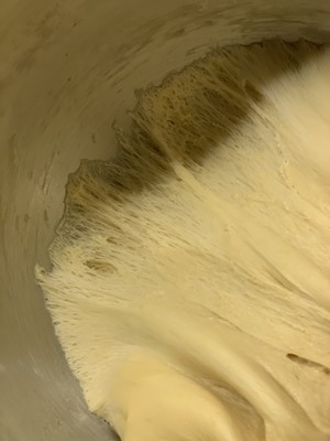 拯救时间不够的烘培爱好者,隔夜二发的牛油排包的做法 步骤5