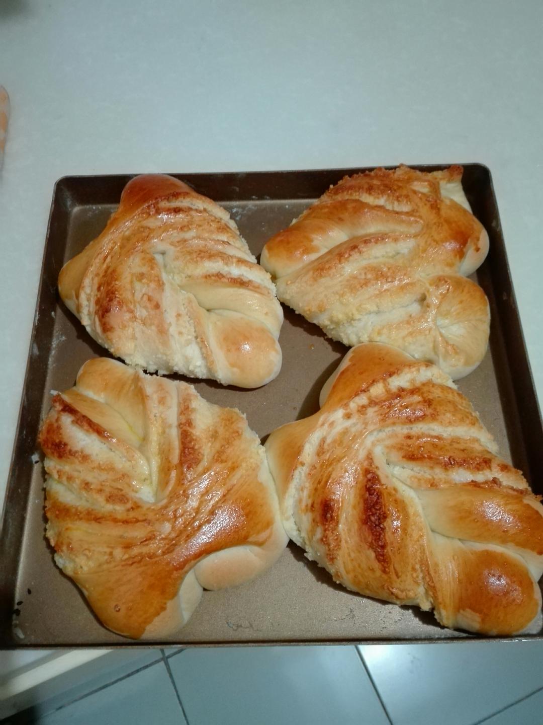 【椰蓉叶子面包的做法步骤图，怎么做好吃】辰辰妈妈8665-制作