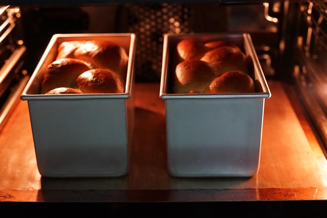 【绵软红糖流心吐司的做法步骤图，怎么做好吃】哈奇0328-制作