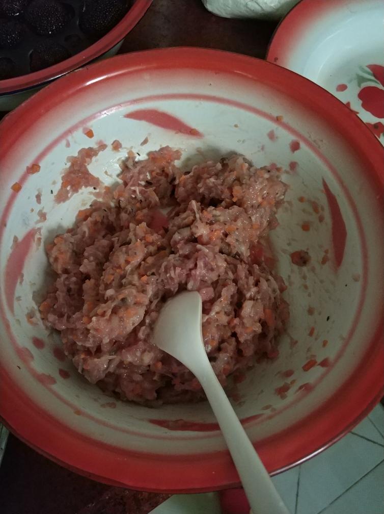 自制肉丸(8个月以上宝宝也可以吃哦!)