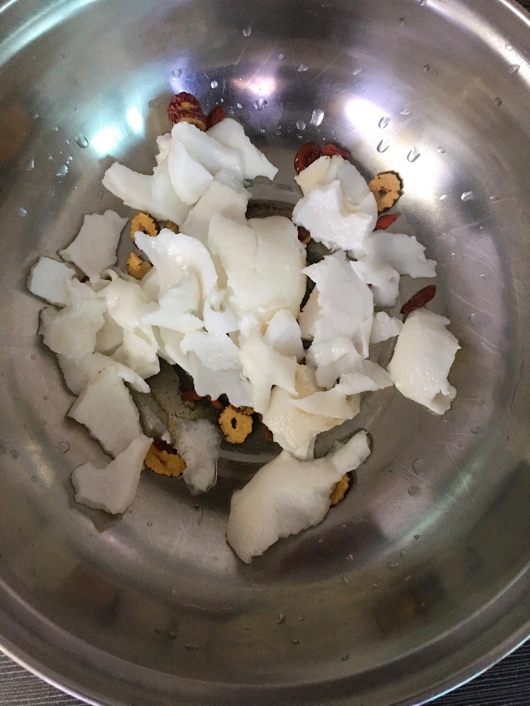 清远椰子鸡的做法 步骤1