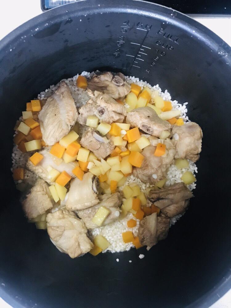 排骨米饭