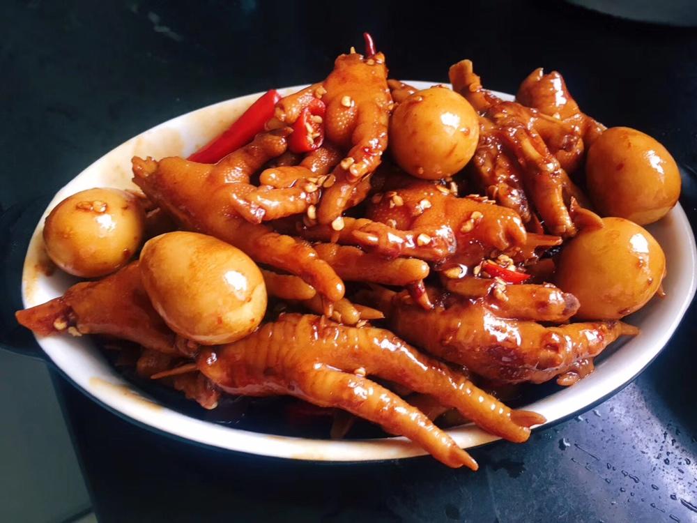 鹌鹑蛋版红烧鸡爪