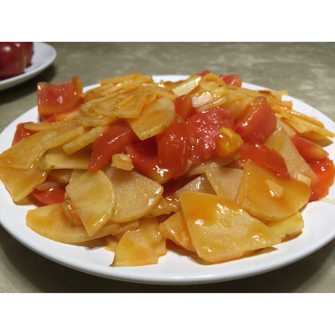 四爷一枚做的西红柿炒土豆