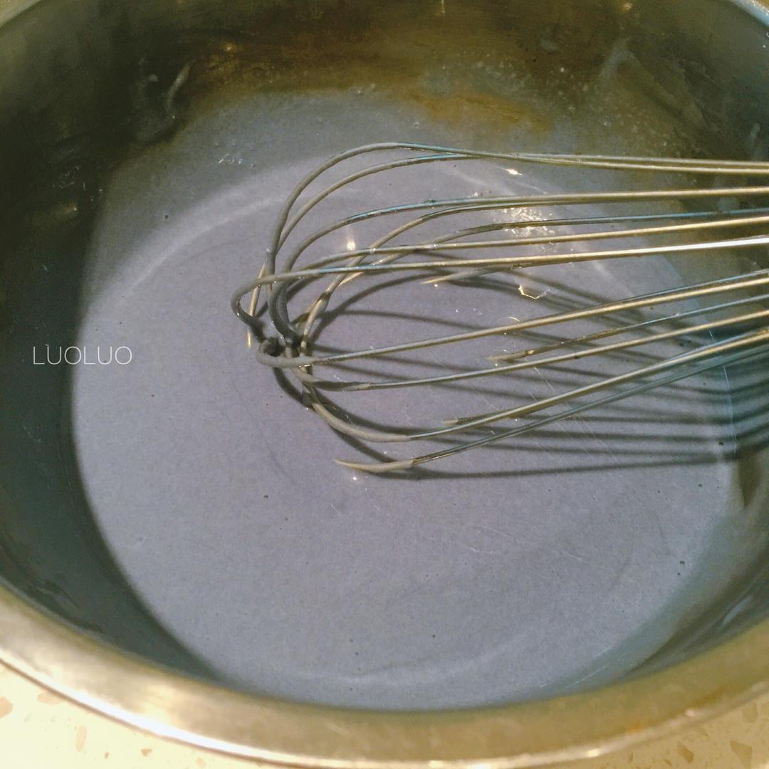 【蝶豆花奶油蛋糕卷-正反面示范的做法步骤图】LUOLUO的厨房-制作