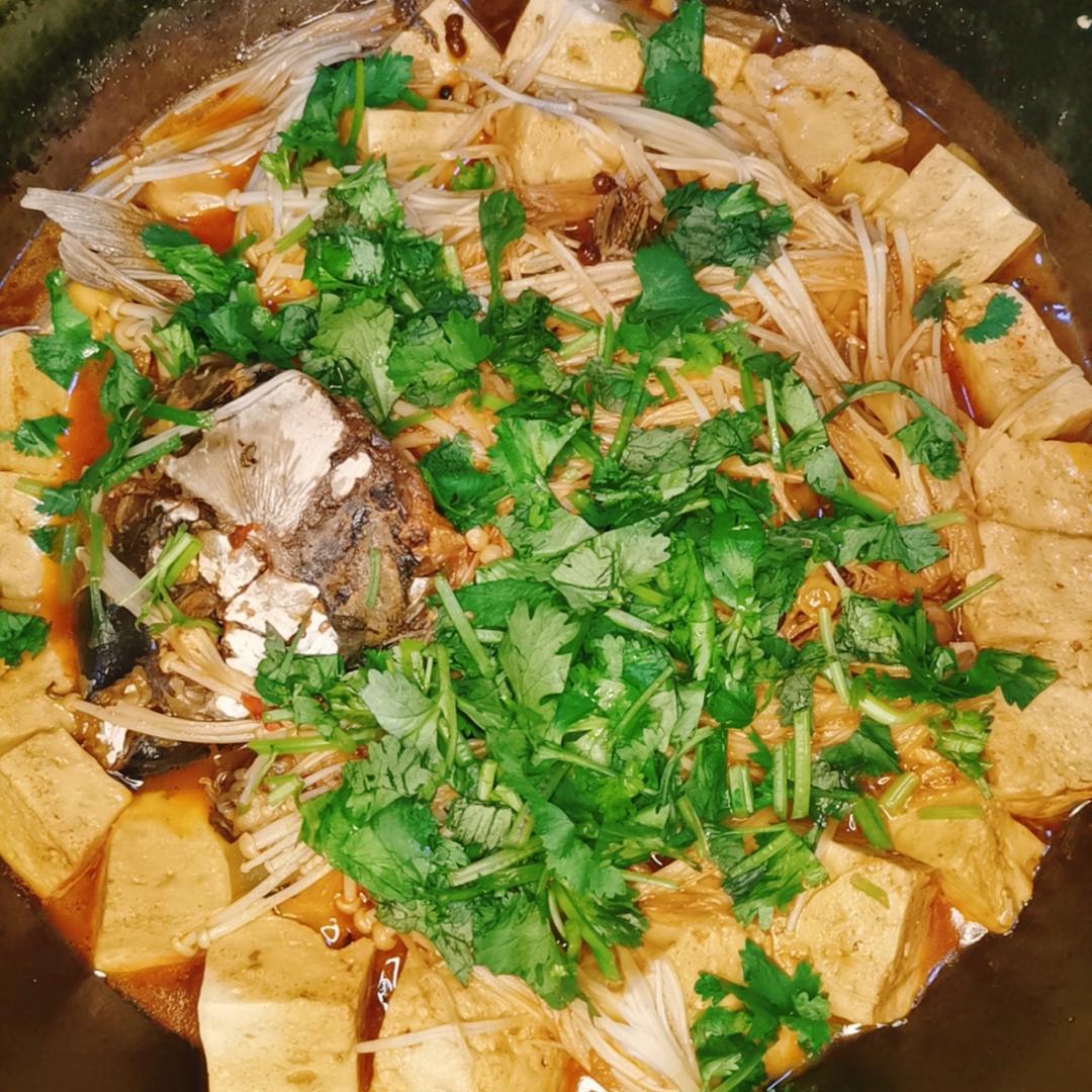 鲤鱼炖豆腐