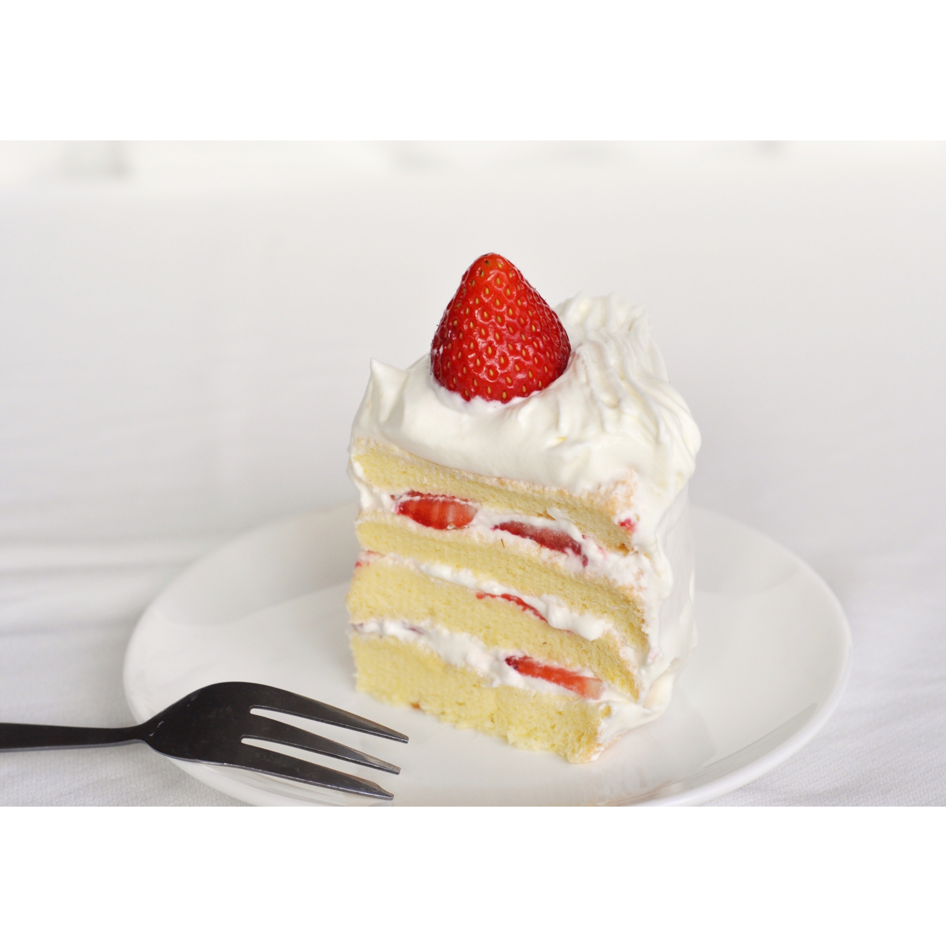 草莓 戚风奶油蛋糕 2种装饰方法(视频菜谱)