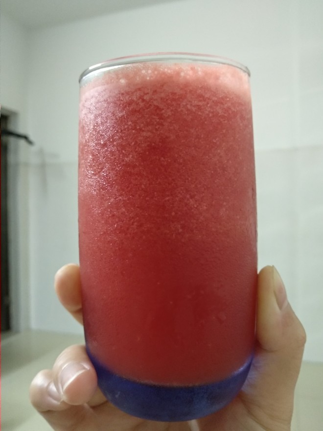 鲜榨纯西瓜汁的做法