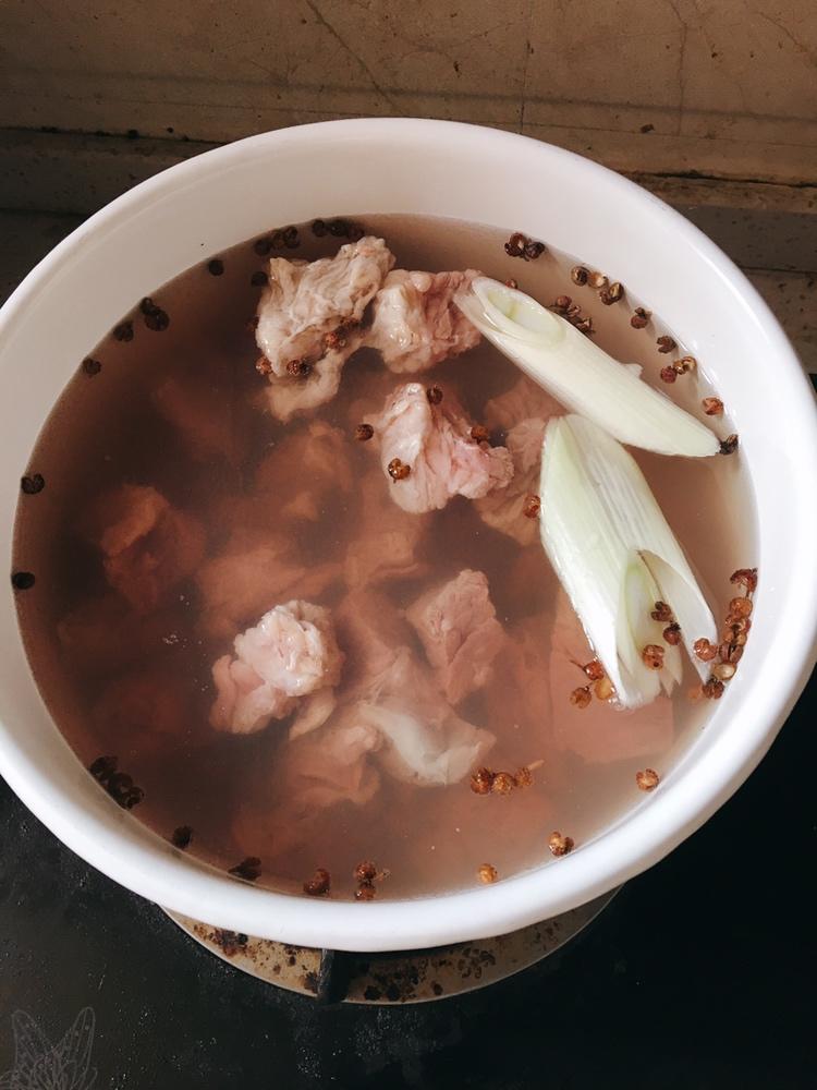 《中餐厅》换成牛腩的粤式荔枝牛肋骨好吃疯了的做法 步骤3