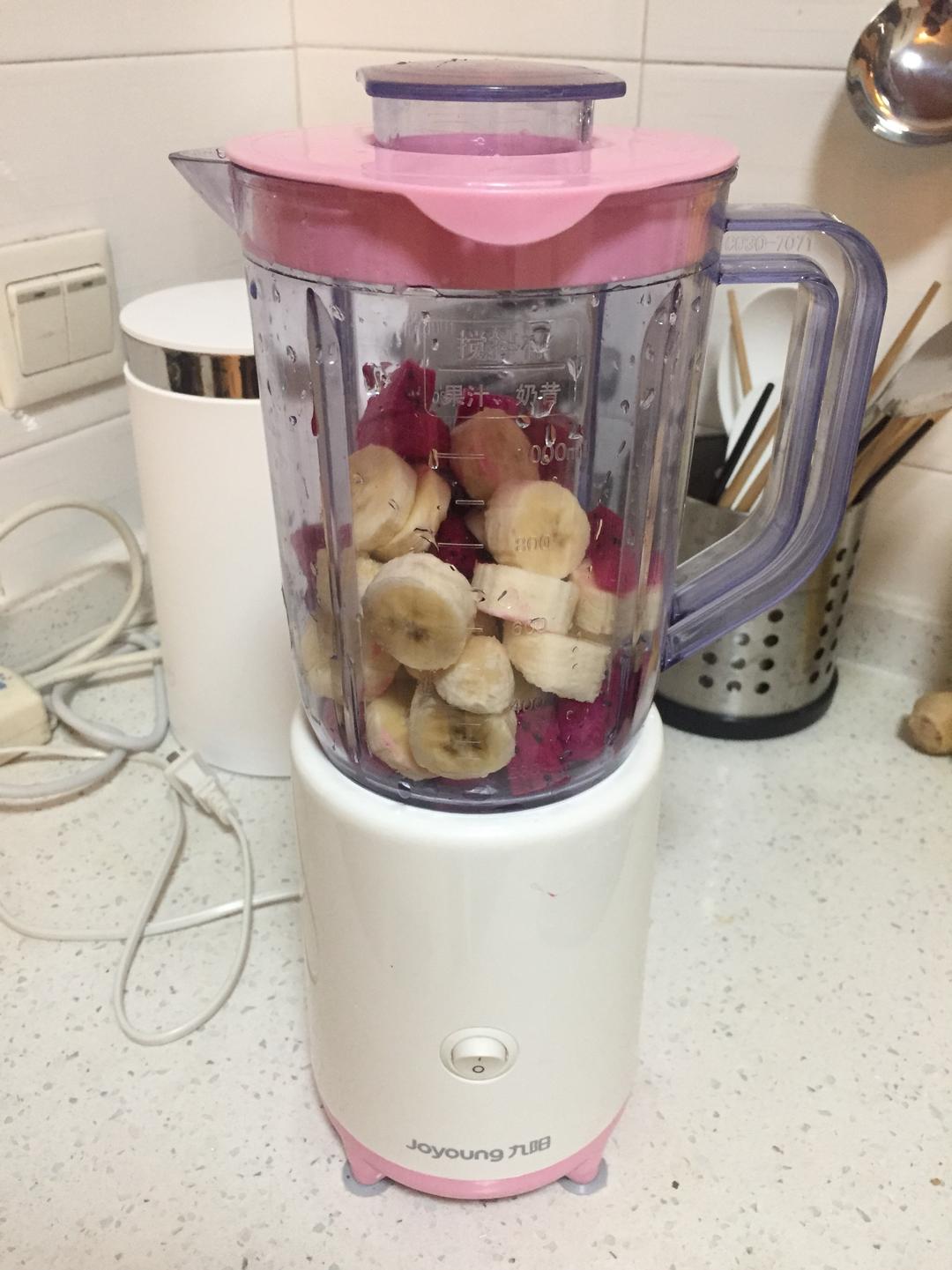 火龙果香蕉酸奶饼