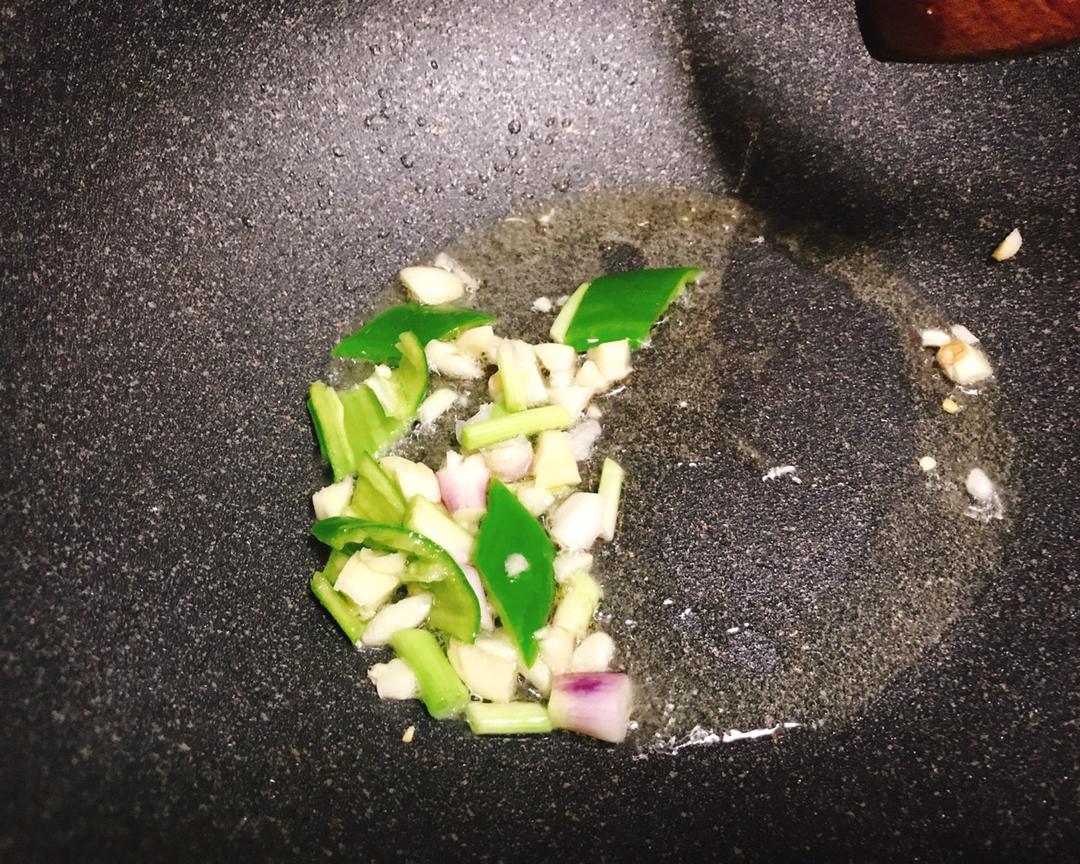 豆腐火腩饭(好吃到连汁都不放过)的做法 步骤2