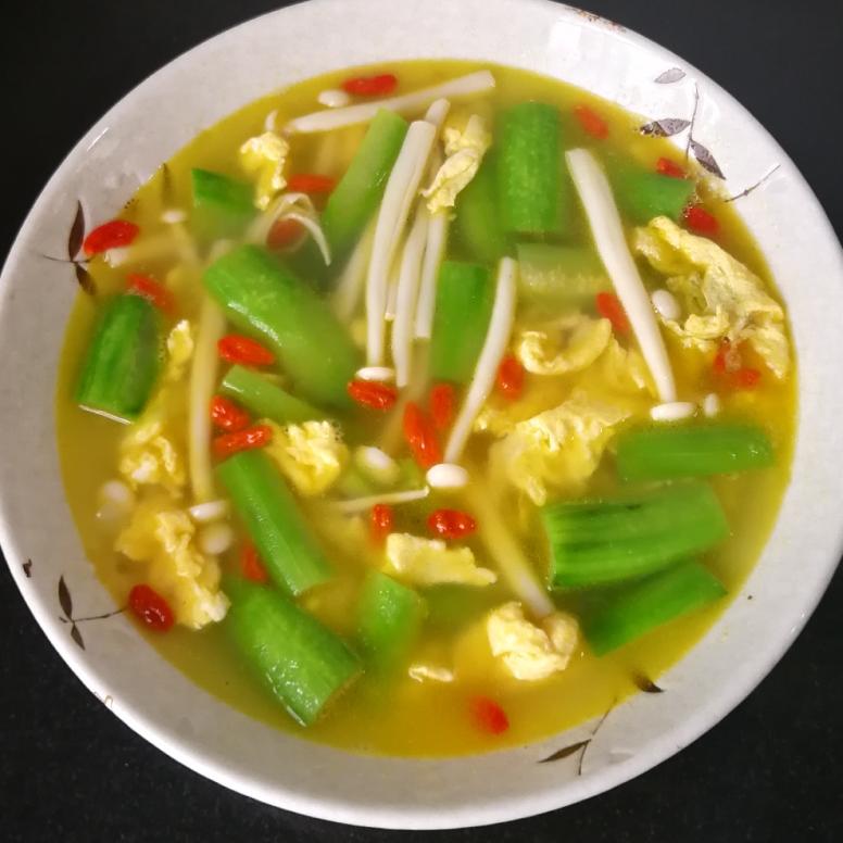 适合夏季的丝瓜蘑菇汤