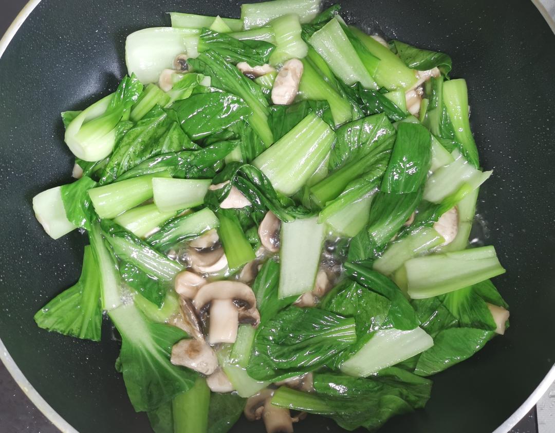 蘑菇炒青菜
