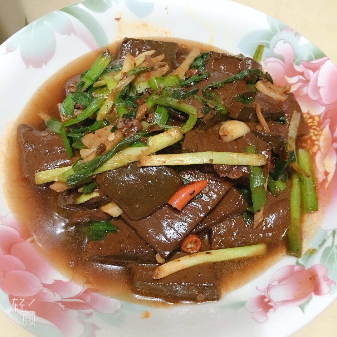 栗山千明做的韭菜炒猪血