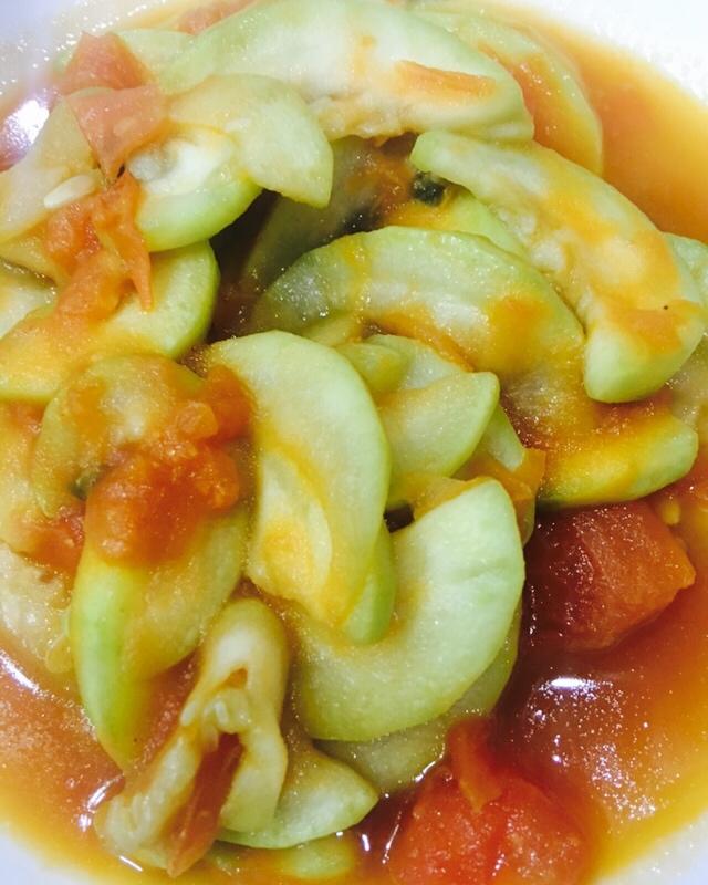 cherry桃子做的西葫芦炒番茄