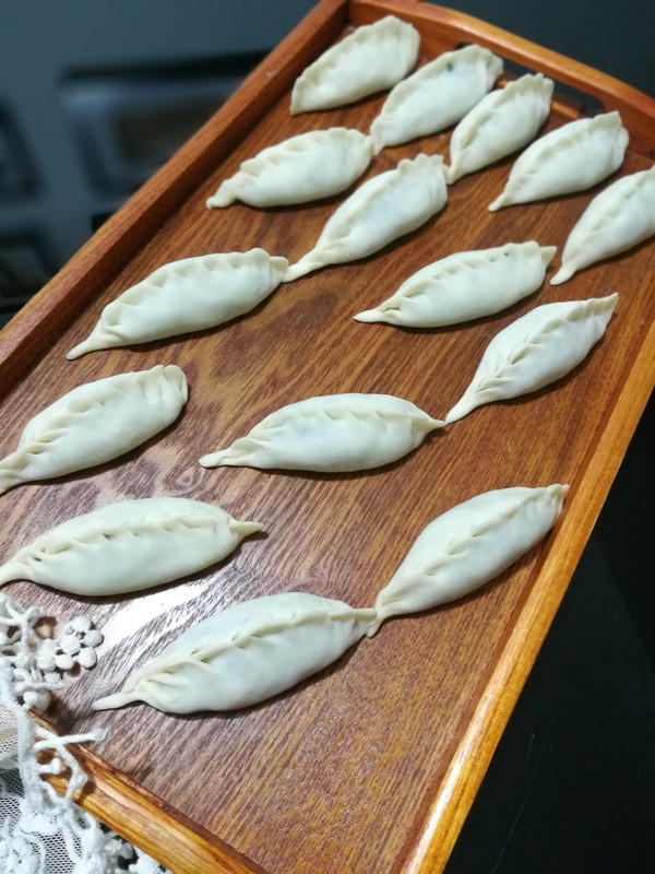 饺子 菠菜柳叶饺(附视频大法) 柠檬是条狗做的菠菜柳叶饺(附视频大法)