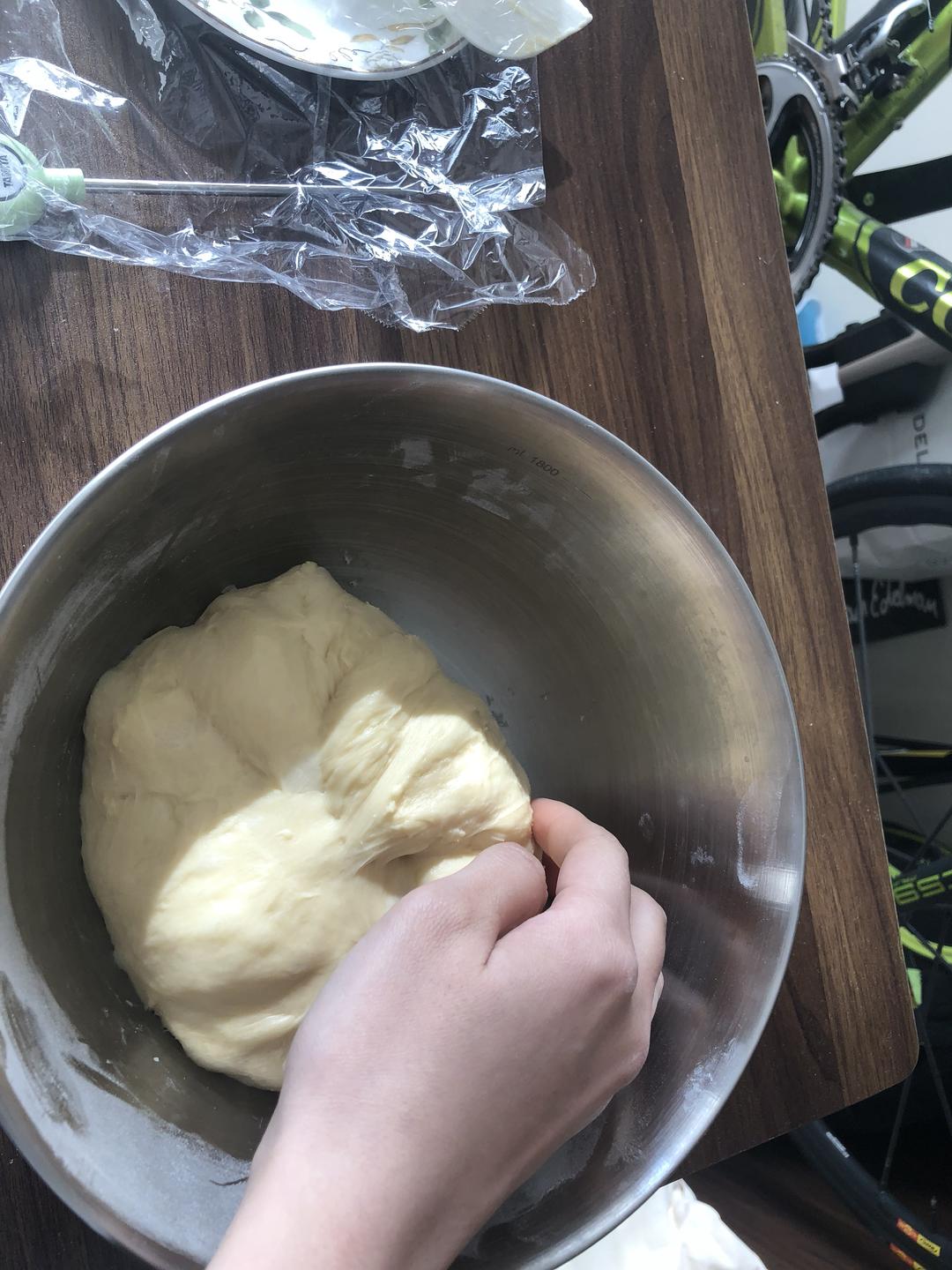 【甜甜软软的日式奶黄酱包的做法步骤图】血舞姫紅桜-制作