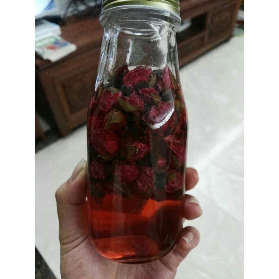 月季花长虫怎么办 用醋_臭屁醋长虫了怎么办_用醋淋月季还是用喷