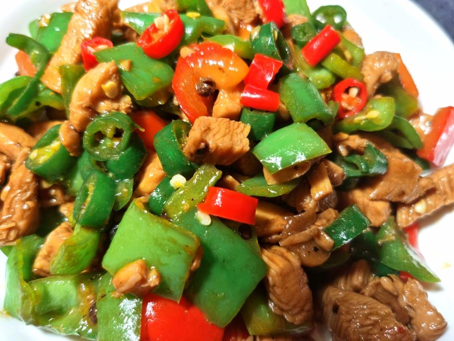 小炒鸡丁快手家常菜