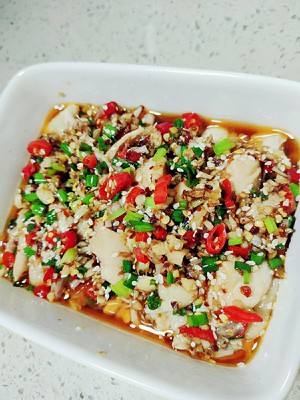 麻辣口水鸡的做法 步骤7
