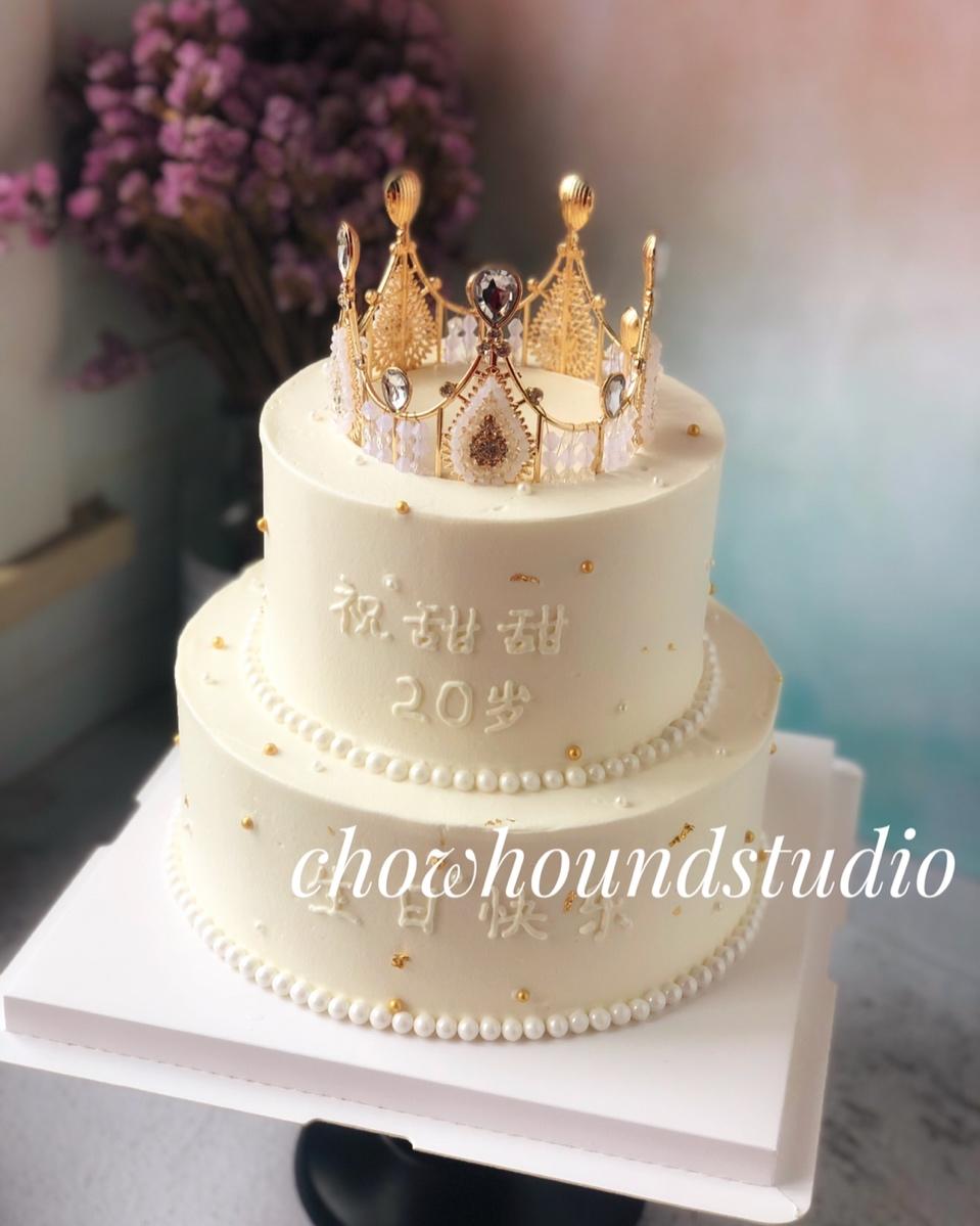 今日20岁女生生日蛋糕. 简单大气.